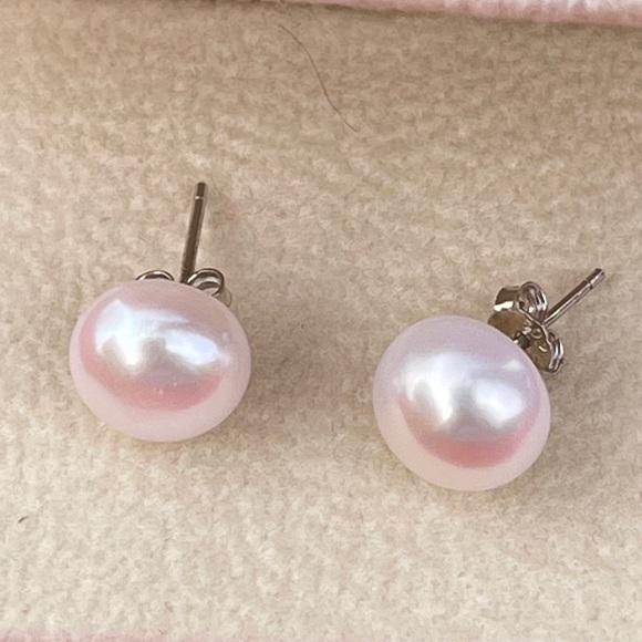 NEW 925 Sterling Silver Real 9 mm Genuine White Pearl Stud Earrings - Picture 3 of 5